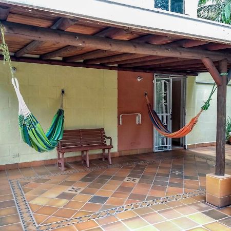 Bueno, Bonito, Barato Y Cerca A El Poblado Lägenhet Medellín Exteriör bild