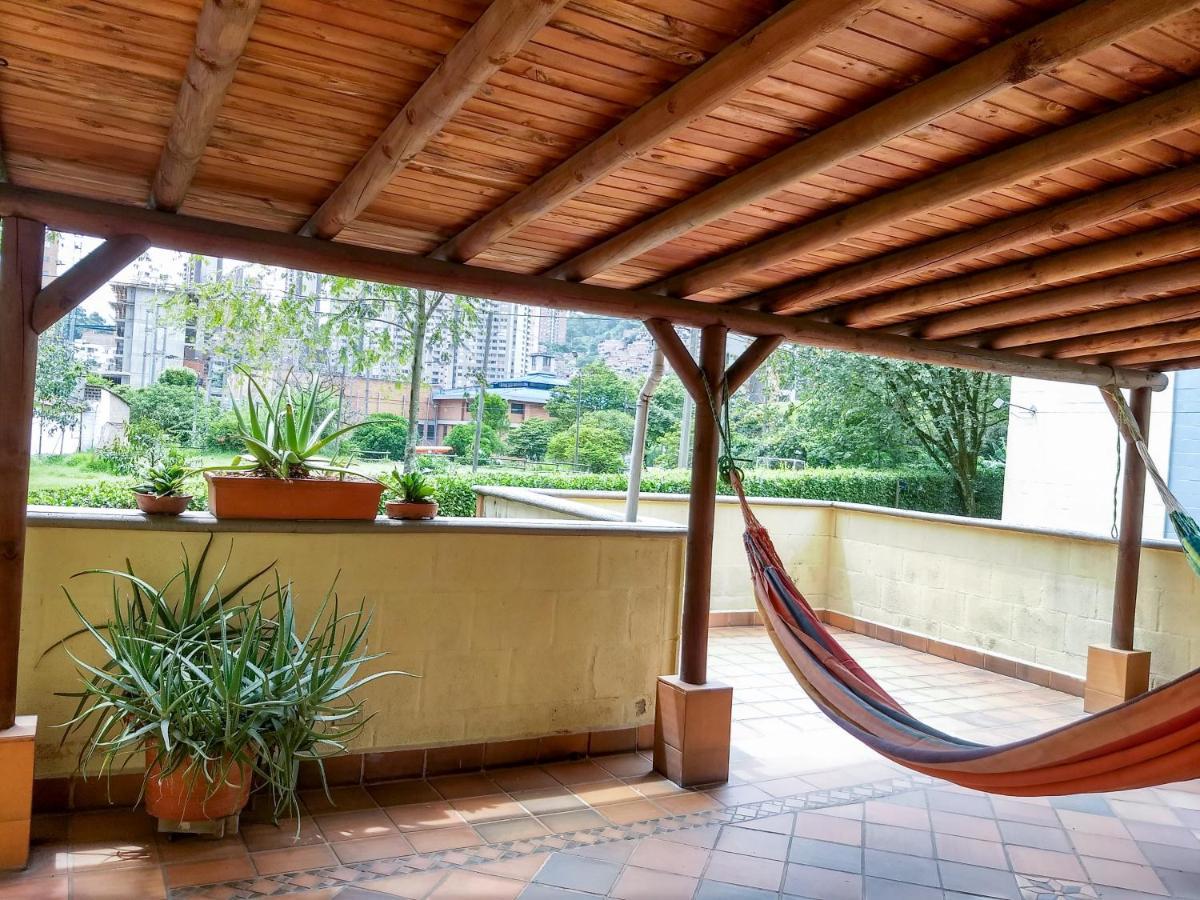Bueno, Bonito, Barato Y Cerca A El Poblado Lägenhet Medellín Exteriör bild