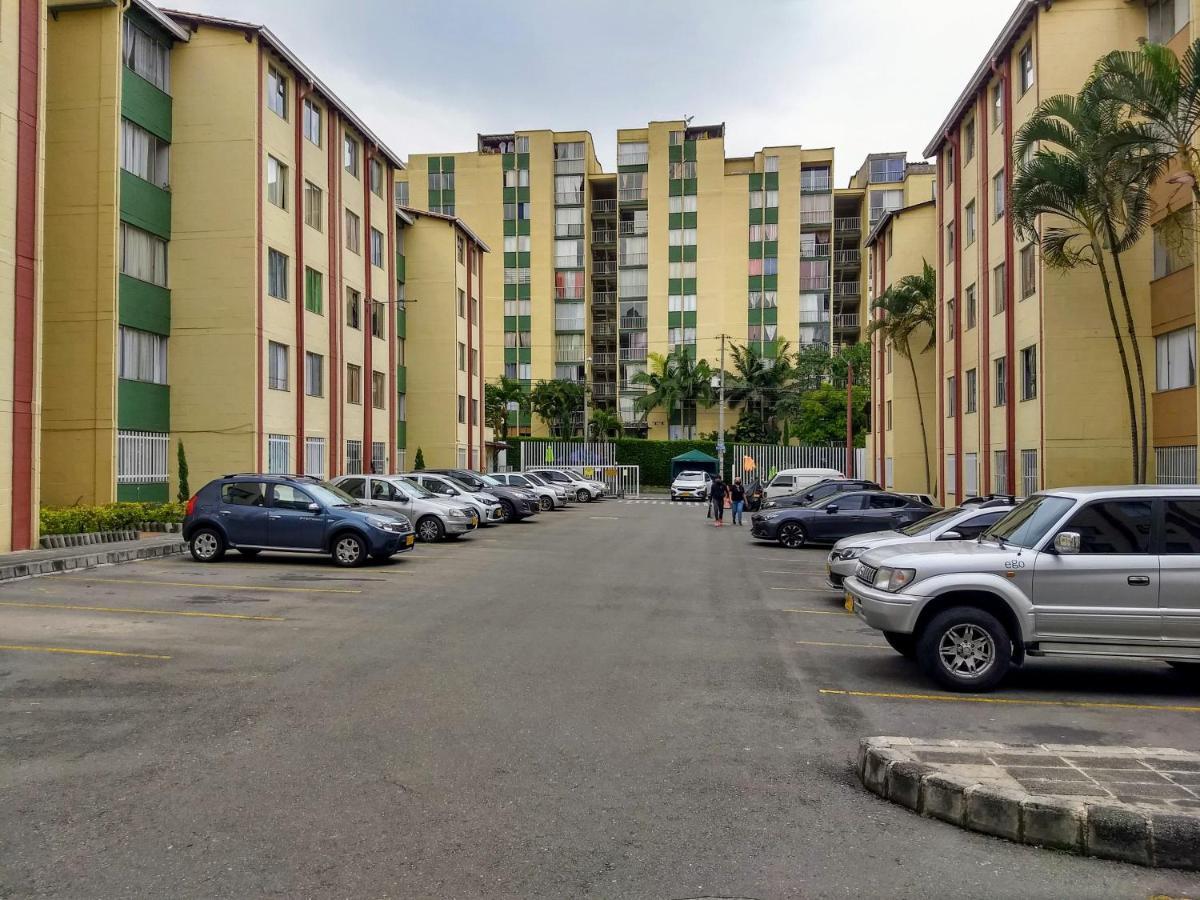 Bueno, Bonito, Barato Y Cerca A El Poblado Lägenhet Medellín Exteriör bild